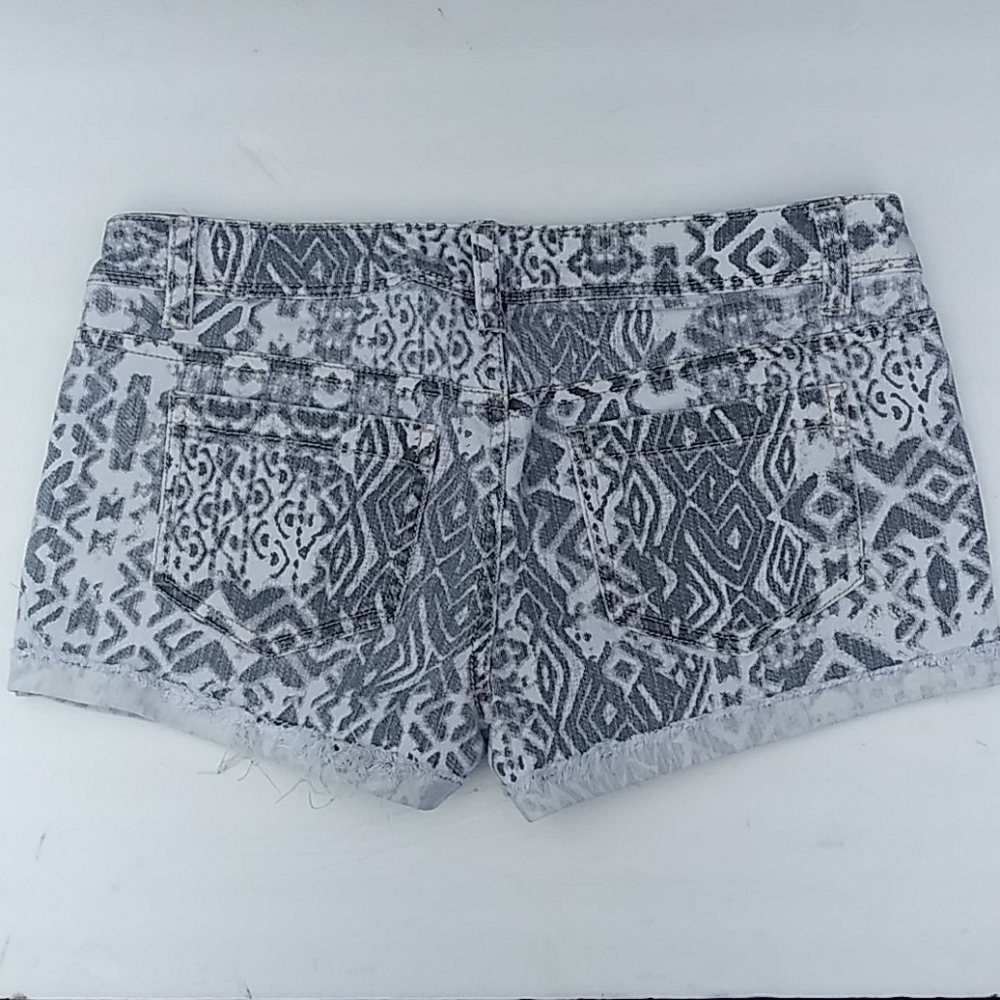 Mossimo S.Co. Low Rise Washed Denim Shorts Sz 5 - Picture 4 of 7